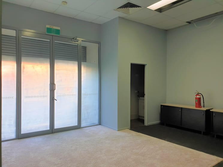 Click to view all images 6 1 Windmill Road Southport QLD 4215 - Image 1