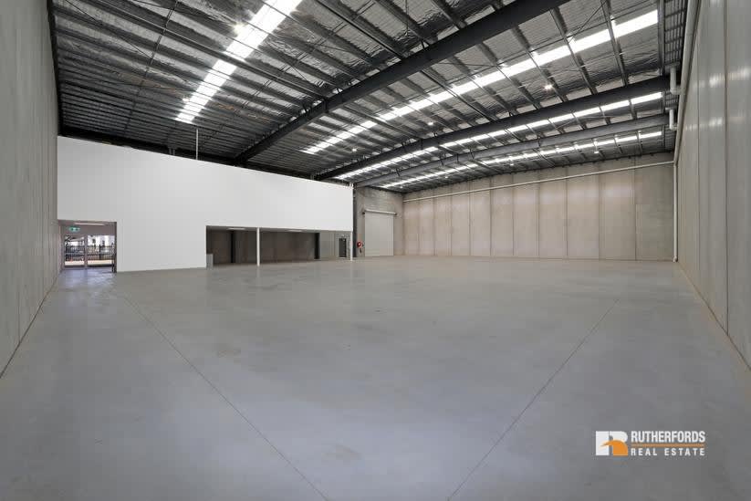 Click to view all images 4/45 Bunnett Street Sunshine North VIC 3020 - Image 2