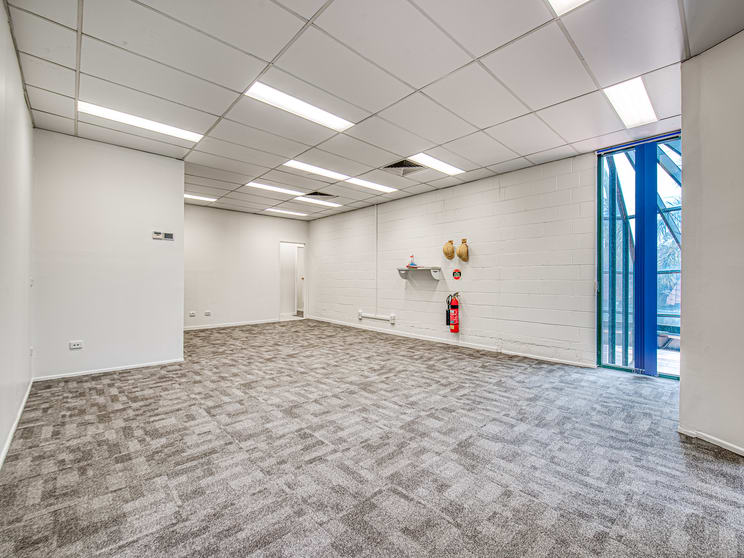 Click to view all images 7/1 Helen Street Hillcrest QLD 4118 - Image 2