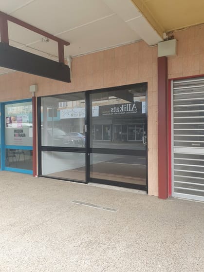 Click to view all images 395 Kent St Maryborough QLD 4650 - Image 3
