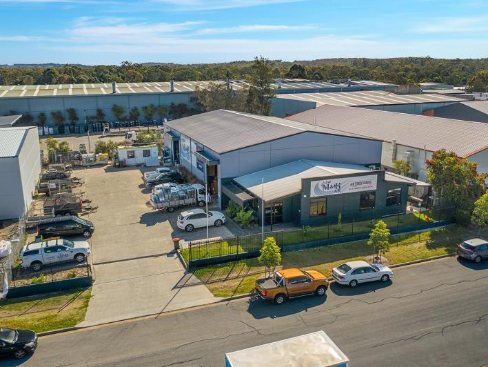 Click to view all images 2 Kullara Close Beresfield NSW 2322 - Image 1