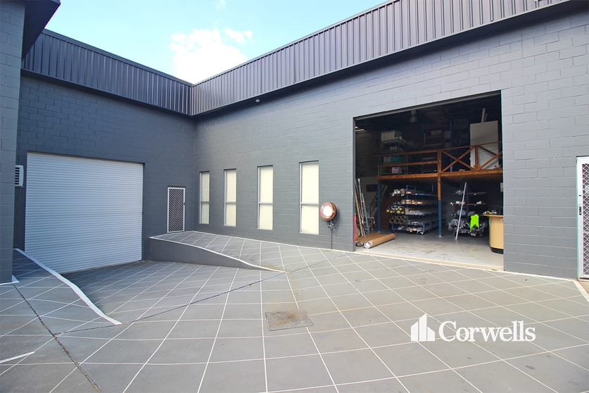 Click to view all images 2&3/14 Palings Court Nerang QLD 4211 - Image 2