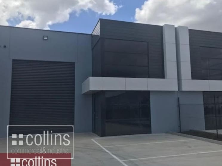 Click to view all images 2/15 Palomo Drive Cranbourne West VIC 3977 - Image 2