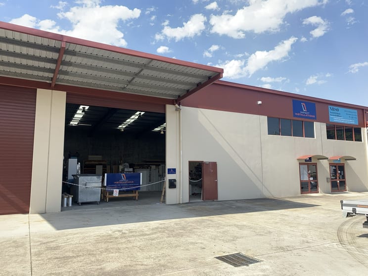 Click to view all images 2/22-24 Strathwyn Street Brendale QLD 4500 - Image 2