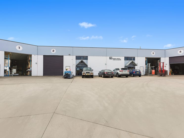 Click to view all images Unit 2/14 Sovereign Place South Windsor NSW 2756 - Image 2
