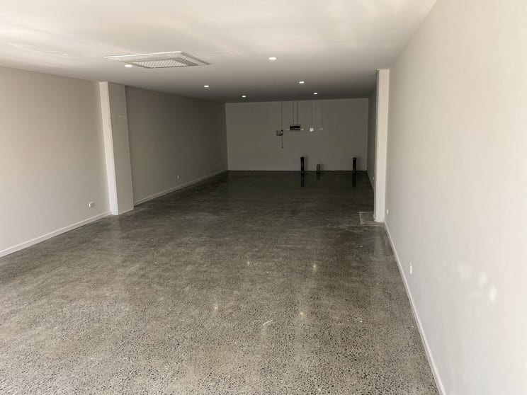 Click to view all images 102/6-10 Whites Road Petrie QLD 4502 - Image 2
