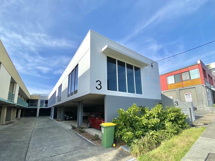 3 Glenelg Avenue Mermaid Beach QLD 4218 - Image 1