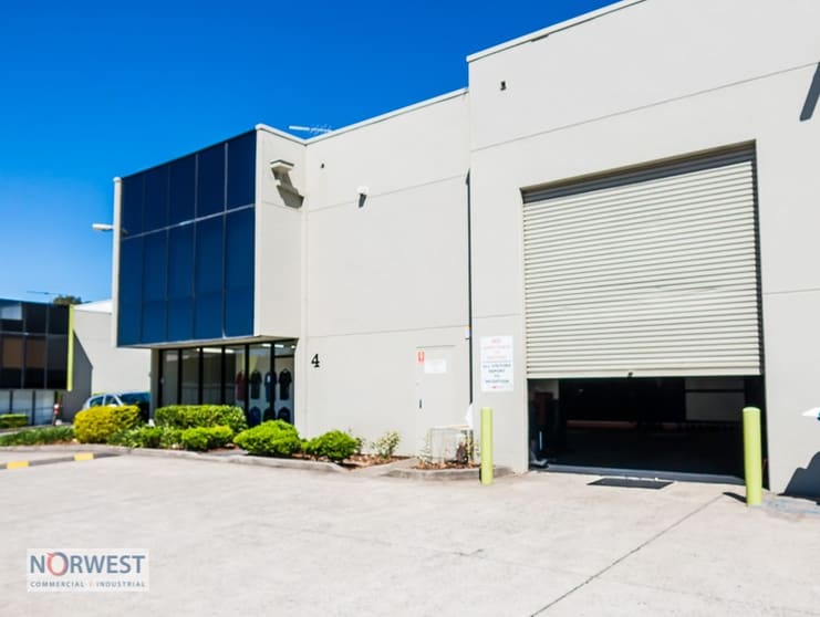 Click to view all images 4/5 Salisbury Rd Castle Hill NSW 2154 - Image 3