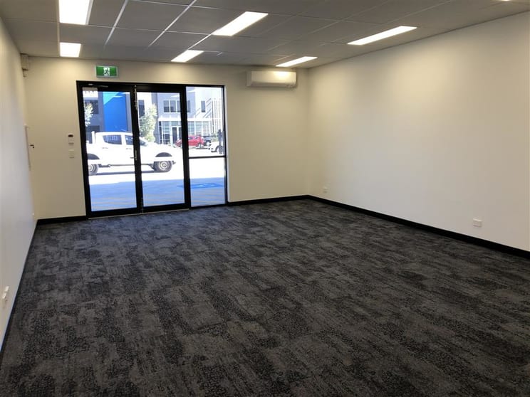 Click to view all images Unit 1, 35 Radius Loop Bayswater WA 6053 - Image 3