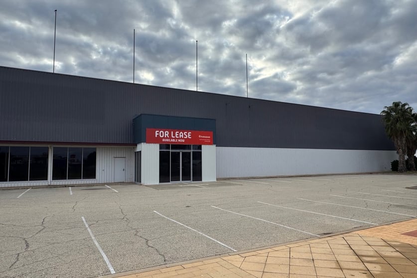 Click to view all images 2-12 Seventh Street Mildura VIC 3500 - Image 1