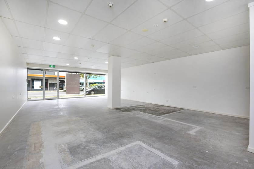 Click to view all images 2/117 Pier Street Altona VIC 3018 - Image 2