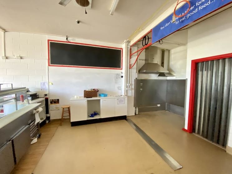 Click to view all images 42 Bakery Square Melton VIC 3337 - Image 3