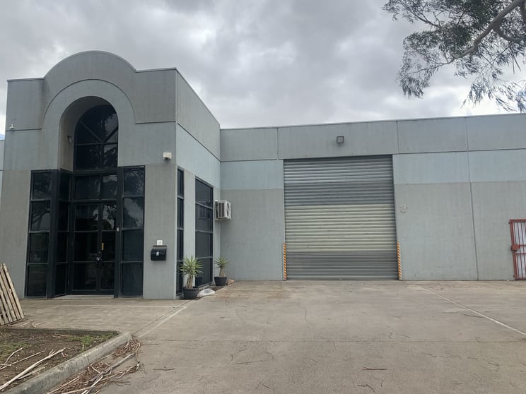 Click to view all images 3 Pearl Street Brooklyn VIC 3012 - Image 1