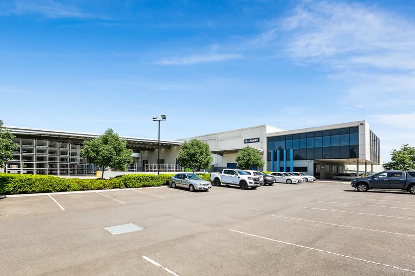 Click to view all images Warehouse B, 18-34 Aylesbury Drive Altona VIC 3018 - Image 2
