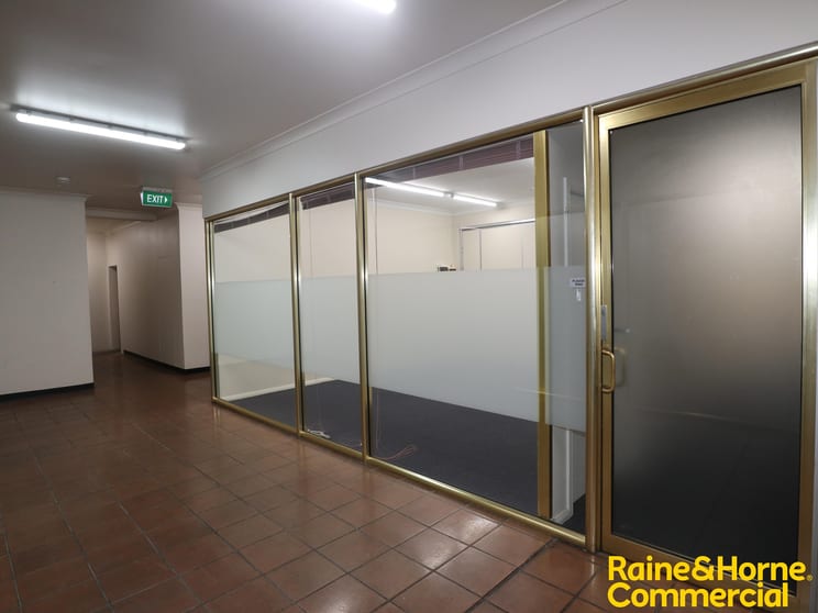 Click to view all images Suite 17/46-52 Baylis Street Wagga Wagga NSW 2650 - Image 1