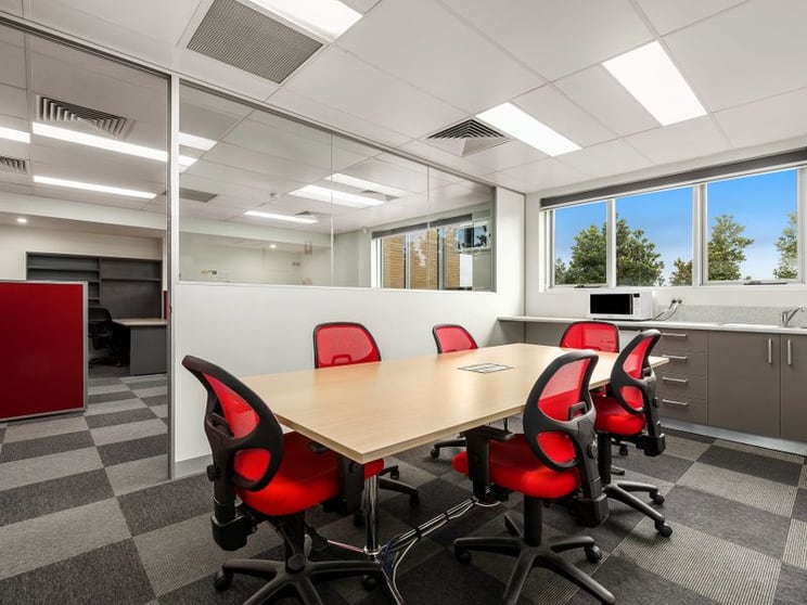 Click to view all images 3/1014 Doncaster Road Doncaster East VIC 3109 - Image 3