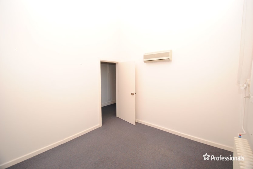 Click to view all images Lithgow NSW 2790 - Image 2