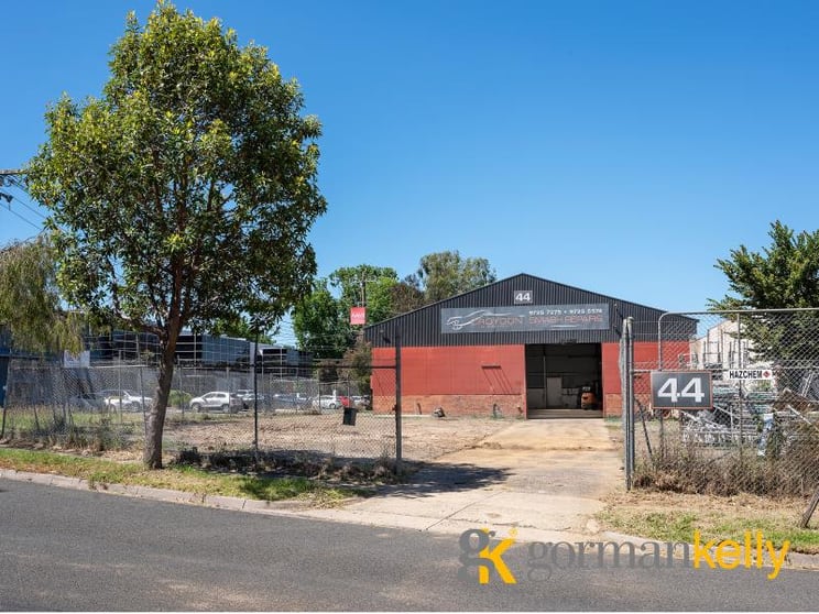 Click to view all images Rear/44 Lacey Street Croydon VIC 3136 - Image 1