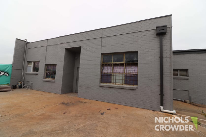 Click to view all images 4/71-77 Miles Grove Seaford VIC 3198 - Image 3