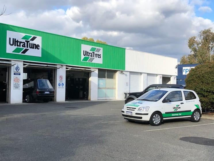 Click to view all images 4/135 Great Eastern Hwy Rivervale WA 6103 - Image 1
