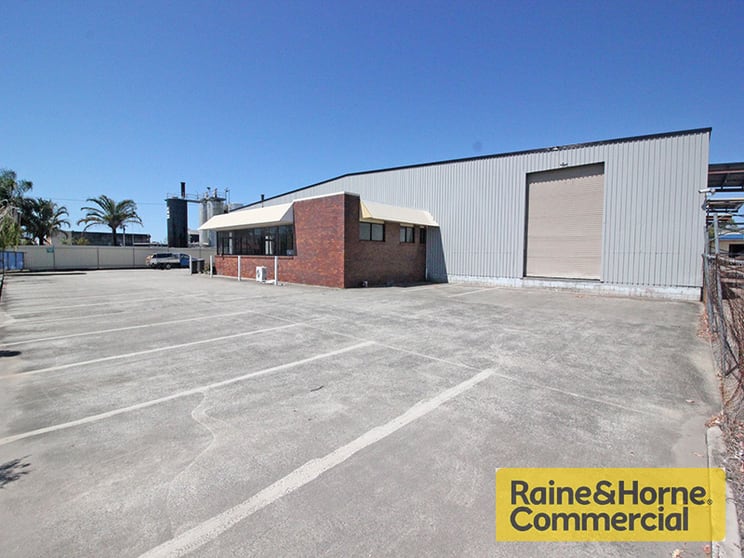 Click to view all images 393 Bilsen Road Geebung QLD 4034 - Image 2