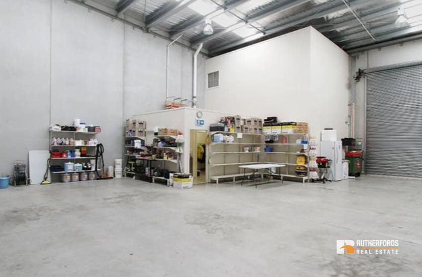 Click to view all images 4/238 Governor Road Braeside VIC 3195 - Image 3