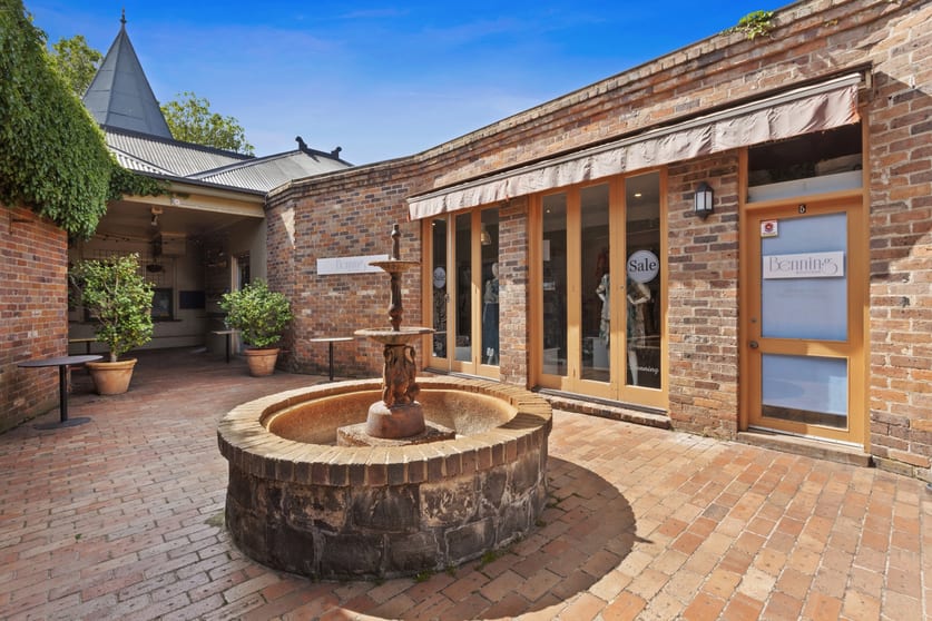 Click to view all images Shops 4 &/111 Pakington Street Geelong West VIC 3218 - Image 3