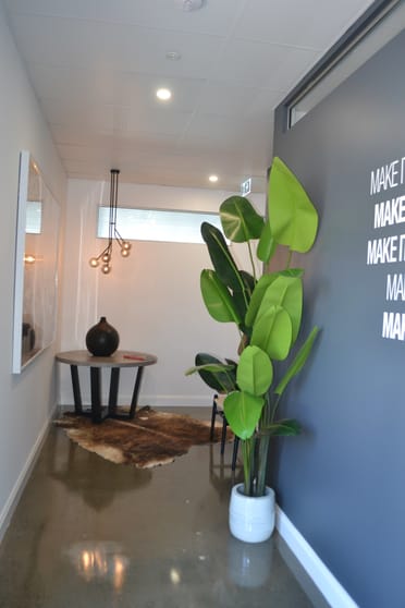 Click to view all images Suite 5, 3B/19-21 Park Avenue Burleigh Heads QLD 4220 - Image 2