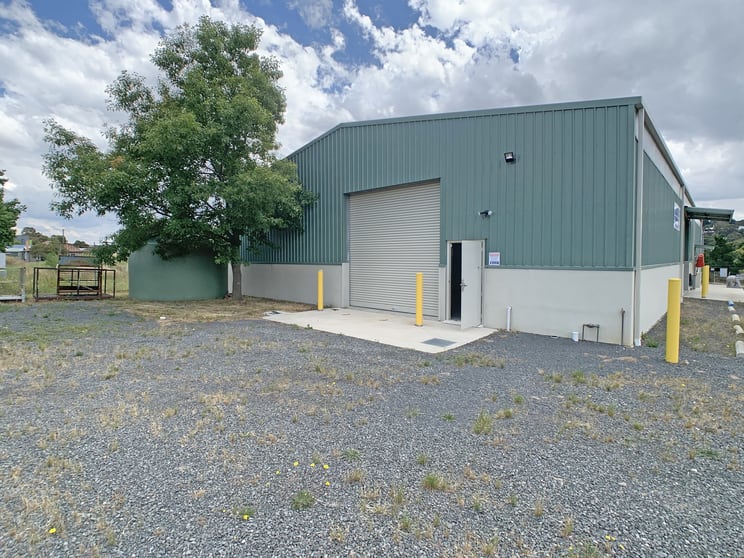 Click to view all images 1b/549 Otway Street South Canadian VIC 3350 - Image 1