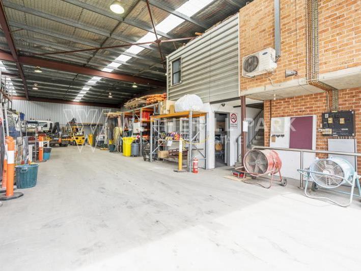 Click to view all images Wetherill Park NSW 2164 - Image 2