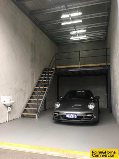 Click to view all images Unit 3 / 25 Tacoma Circuit Canning Vale WA 6155 - Image 3