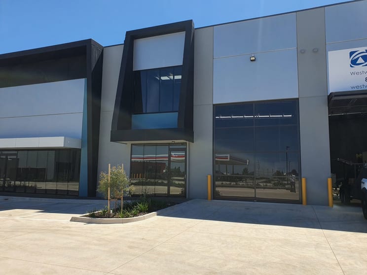 Click to view all images 9 Tallis Circuit Truganina VIC 3029 - Image 2