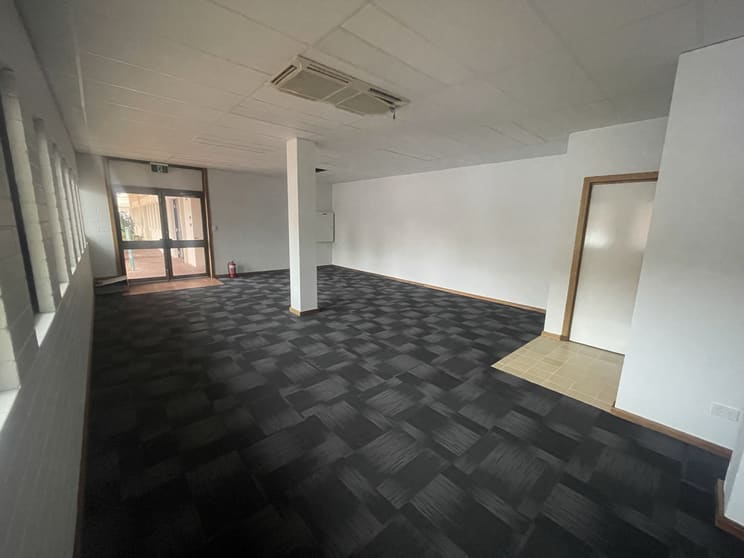 Click to view all images 6/35 Brookman Street Kalgoorlie WA 6430 - Image 3