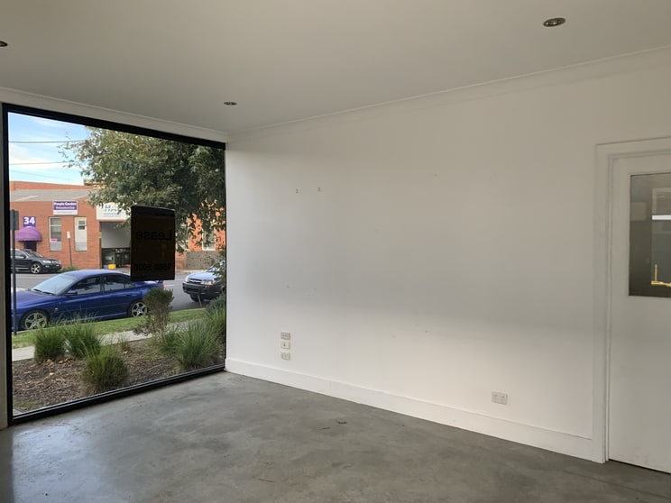 Click to view all images 1/8B Railway Avenue Oakleigh VIC 3166 - Image 3