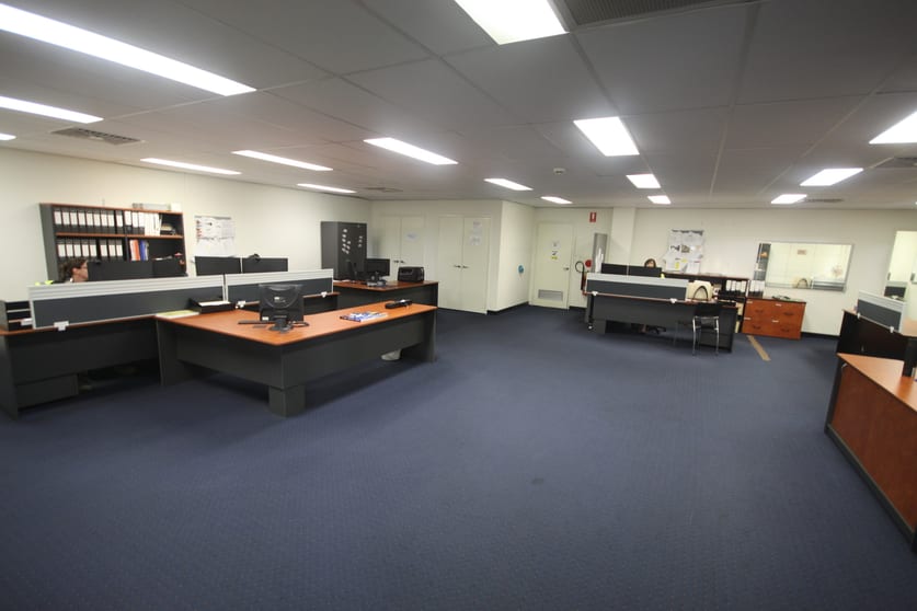 Click to view all images 47 Tacoma Circuit Canning Vale WA 6155 - Image 2