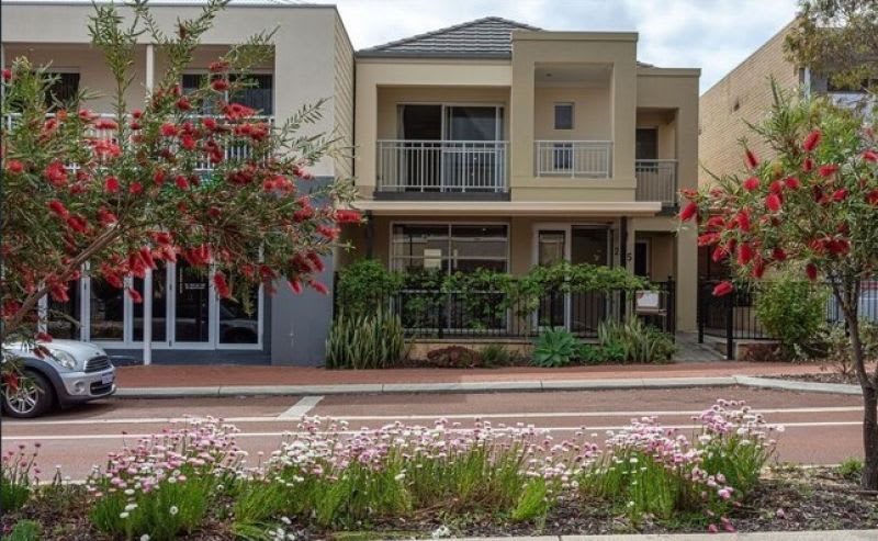 Click to view all images 1/235 Ocean Keys Boulevard Clarkson WA 6030 - Image 2