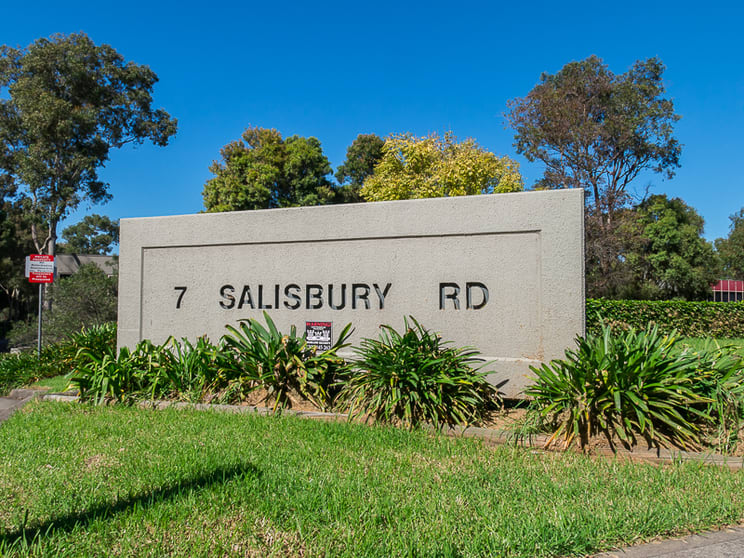 Click to view all images 23/7 Salisbury Road Castle Hill NSW 2154 - Image 1