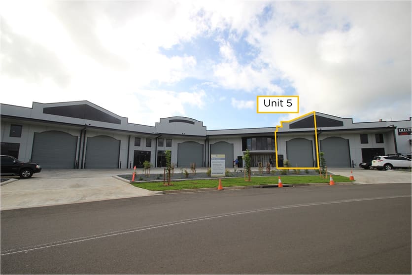 Click to view all images 5/9 - 11 Shaban Street Albion Park Rail NSW 2527 - Image 1