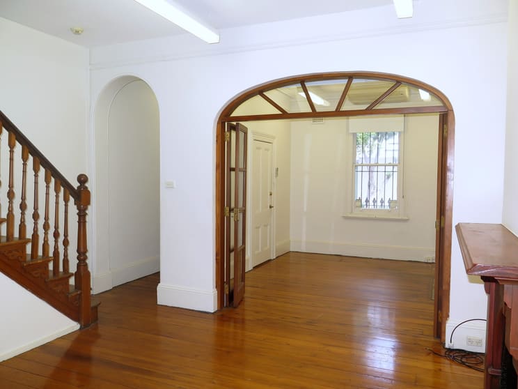 Click to view all images 10 Leswell St Bondi Junction NSW 2022 - Image 2