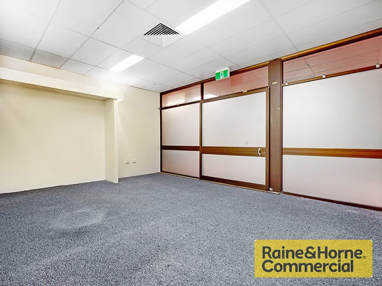 Click to view all images 3/12 Blackwood Street Mitchelton QLD 4053 - Image 2