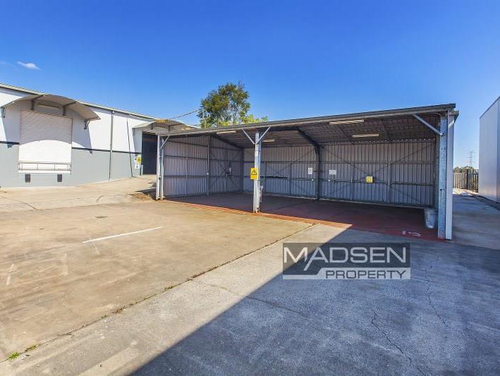 Click to view all images Unit 1/72 Mica Street Carole Park QLD 4300 - Image 2