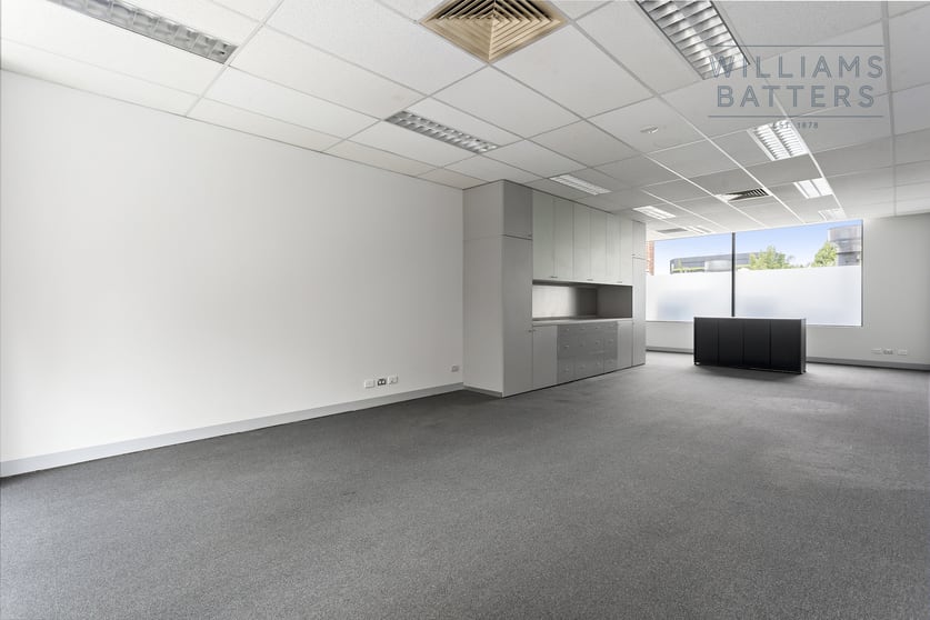 9/210 Toorak Road South Yarra VIC 3141 - Image 2