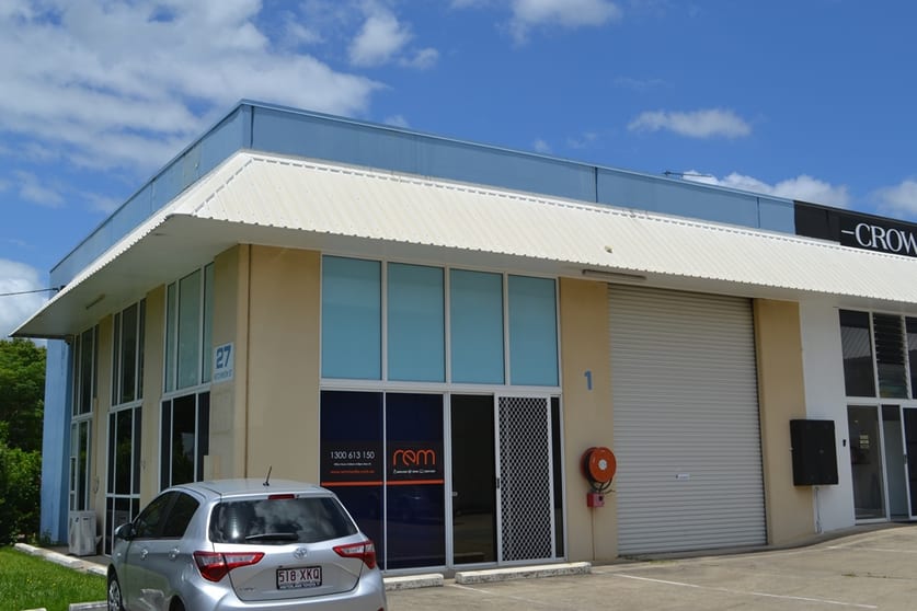 Click to view all images 1/27 Hutchinson Street Burleigh Heads QLD 4220 - Image 1