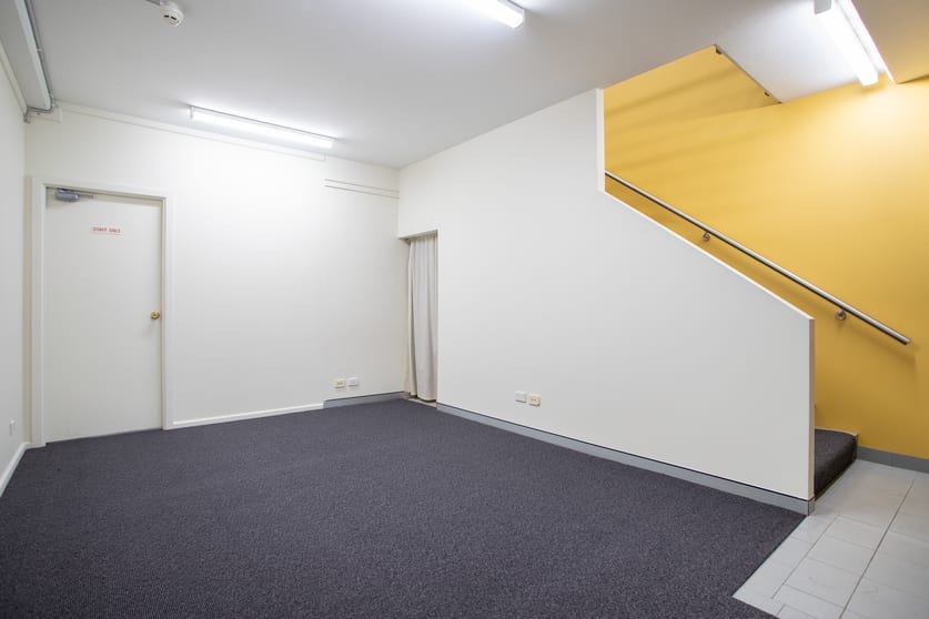 Click to view all images 6/5-7 Inglewood Place Norwest NSW 2153 - Image 3