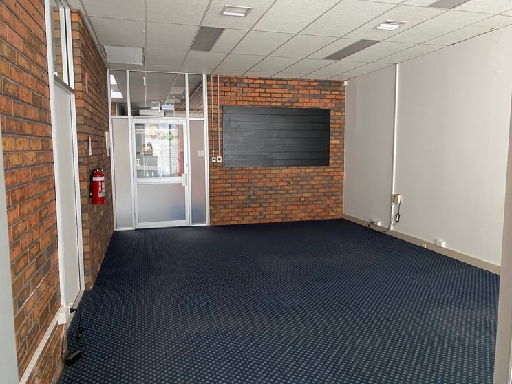 Click to view all images 135-137 Main Street Bacchus Marsh VIC 3340 - Image 2