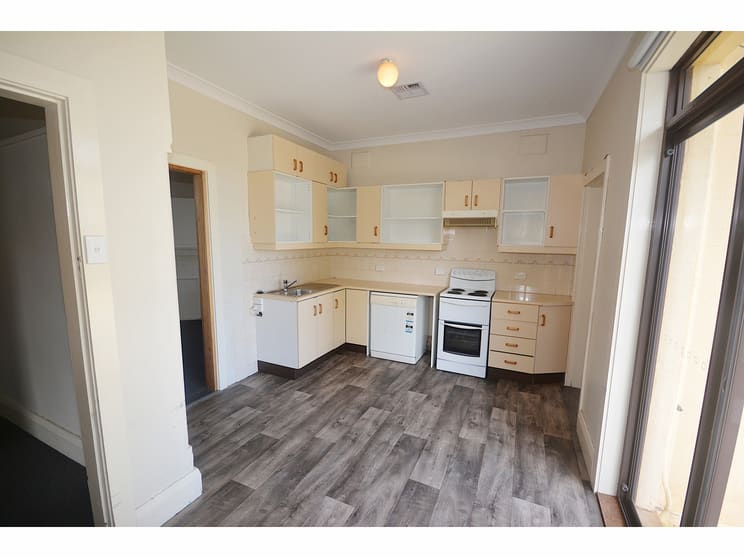 Click to view all images Suite 2/1 Cascade Street Katoomba NSW 2780 - Image 2