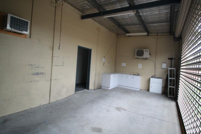 Unit 2/64 Hallam Road Hampton Park VIC 3976 - Image 3