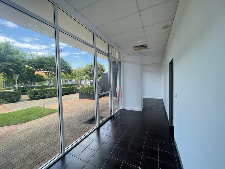 Click to view all images 5&6/29 Florence Street Teneriffe QLD 4005 - Image 3