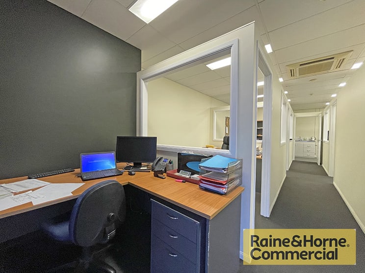 Click to view all images 11/996 Anzac Avenue Petrie QLD 4502 - Image 2