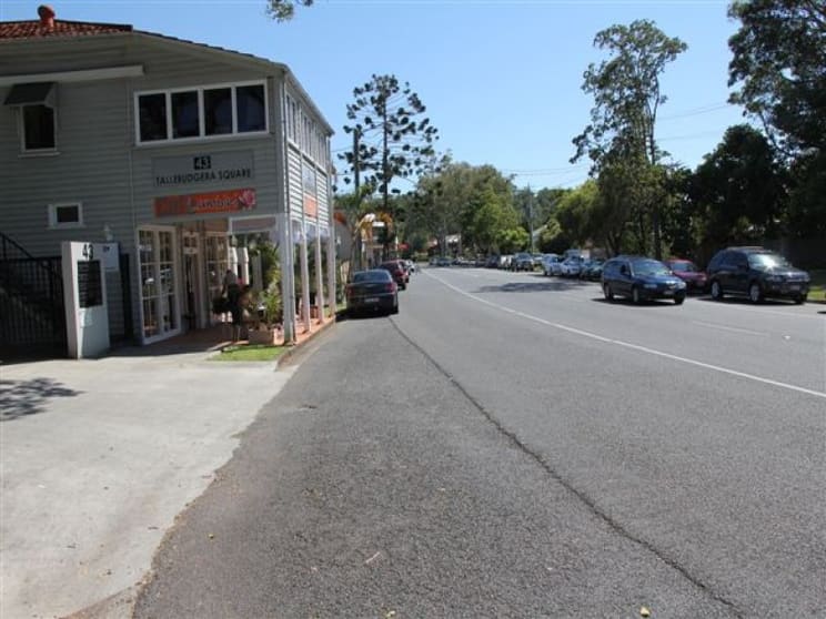 Click to view all images 2/45 Tallebudgera Creek Road Burleigh Heads QLD 4220 - Image 3